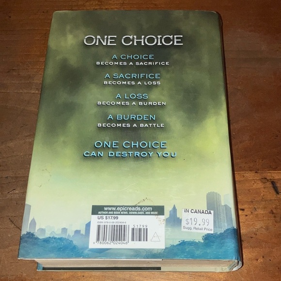 Insurgent by Veronica Roth Hardcover - Picture 3 of 10